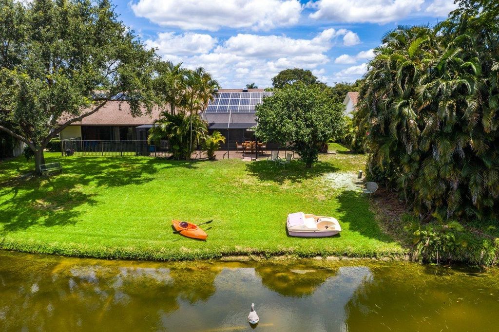 Photo of 1369 Riverside Circle, Wellington, FL 33414 (MLS # R10967884)