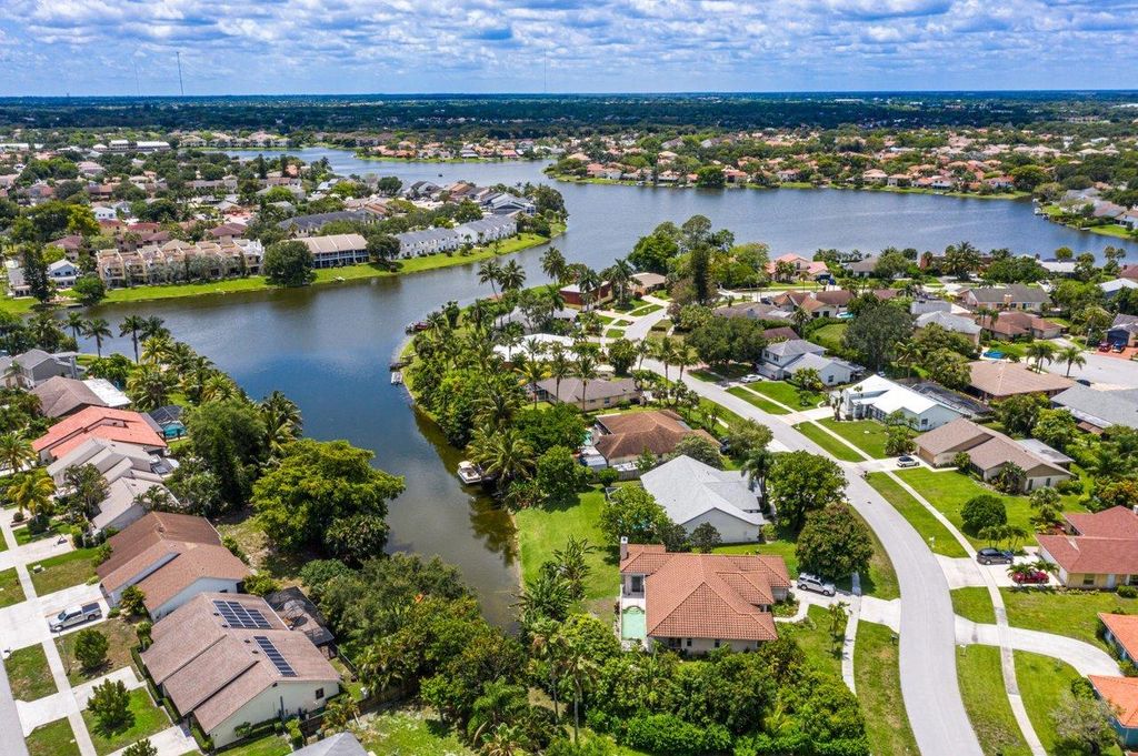 Photo of 1369 Riverside Circle, Wellington, FL 33414 (MLS # R10967884)