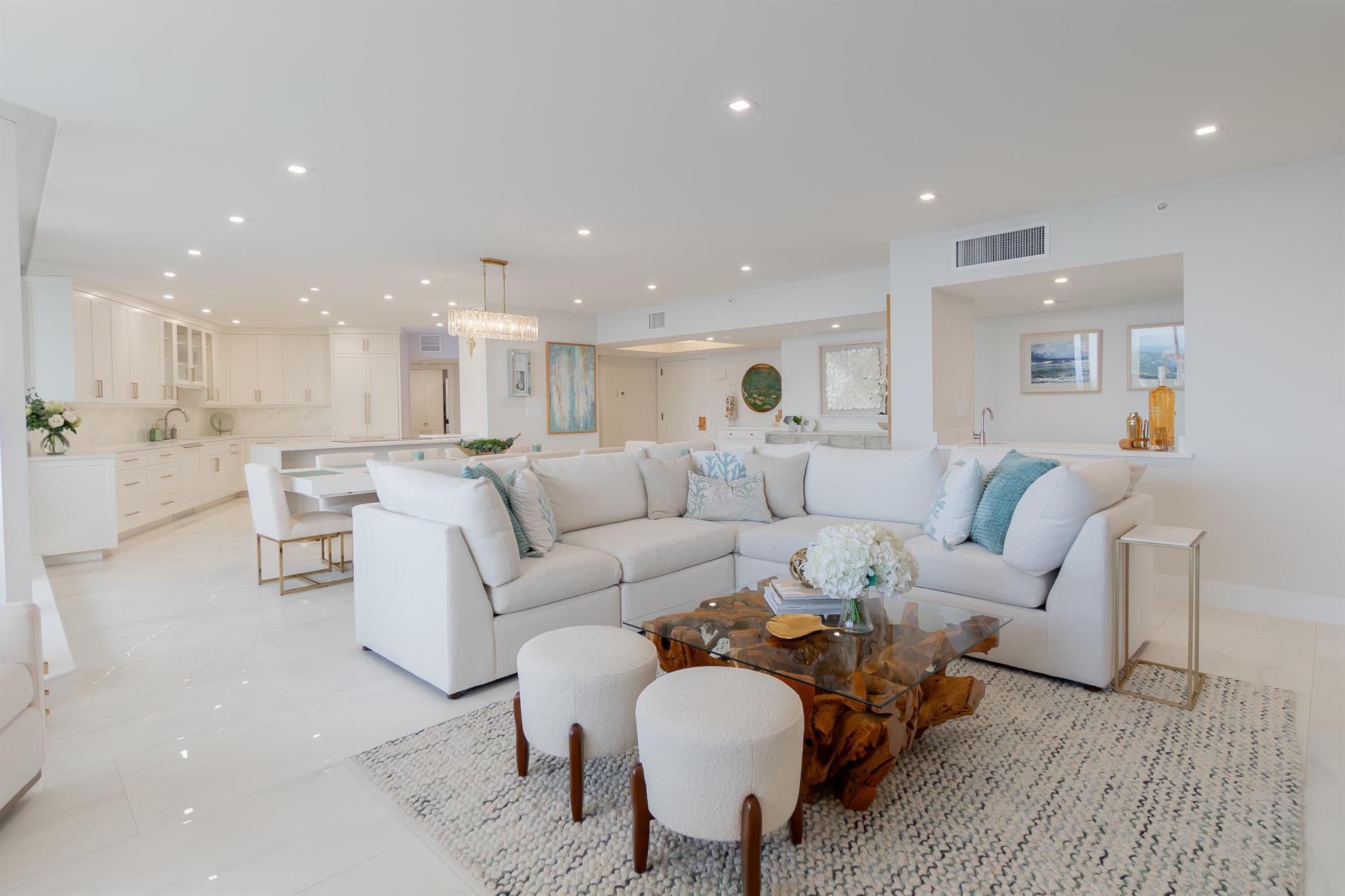 OLD PORT COVE LAKE POINT - Residential