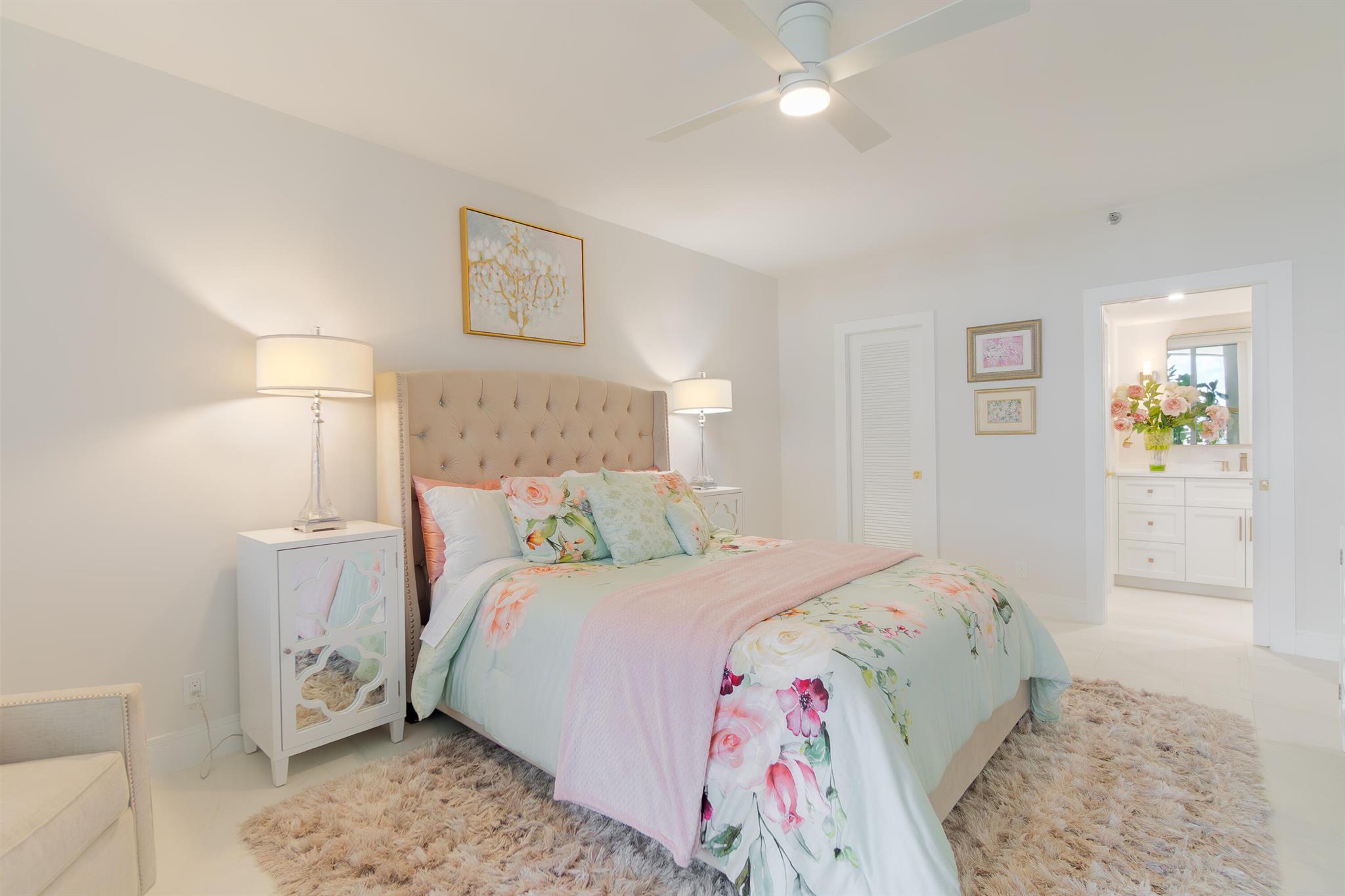 OLD PORT COVE LAKE POINT - Residential