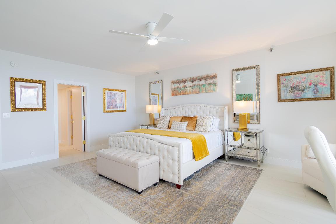 OLD PORT COVE LAKE POINT TOWER CONDO - Residential