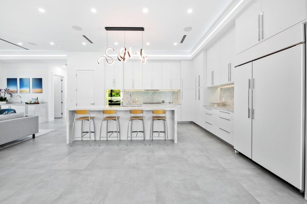 Photo of 743 S Lake Avenue, Delray Beach, FL 33483 (MLS # F10488876)