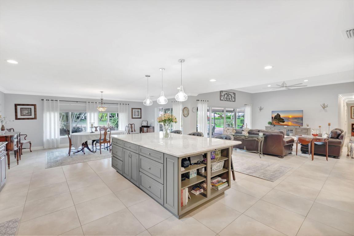 DELRAY DUNES - Residential