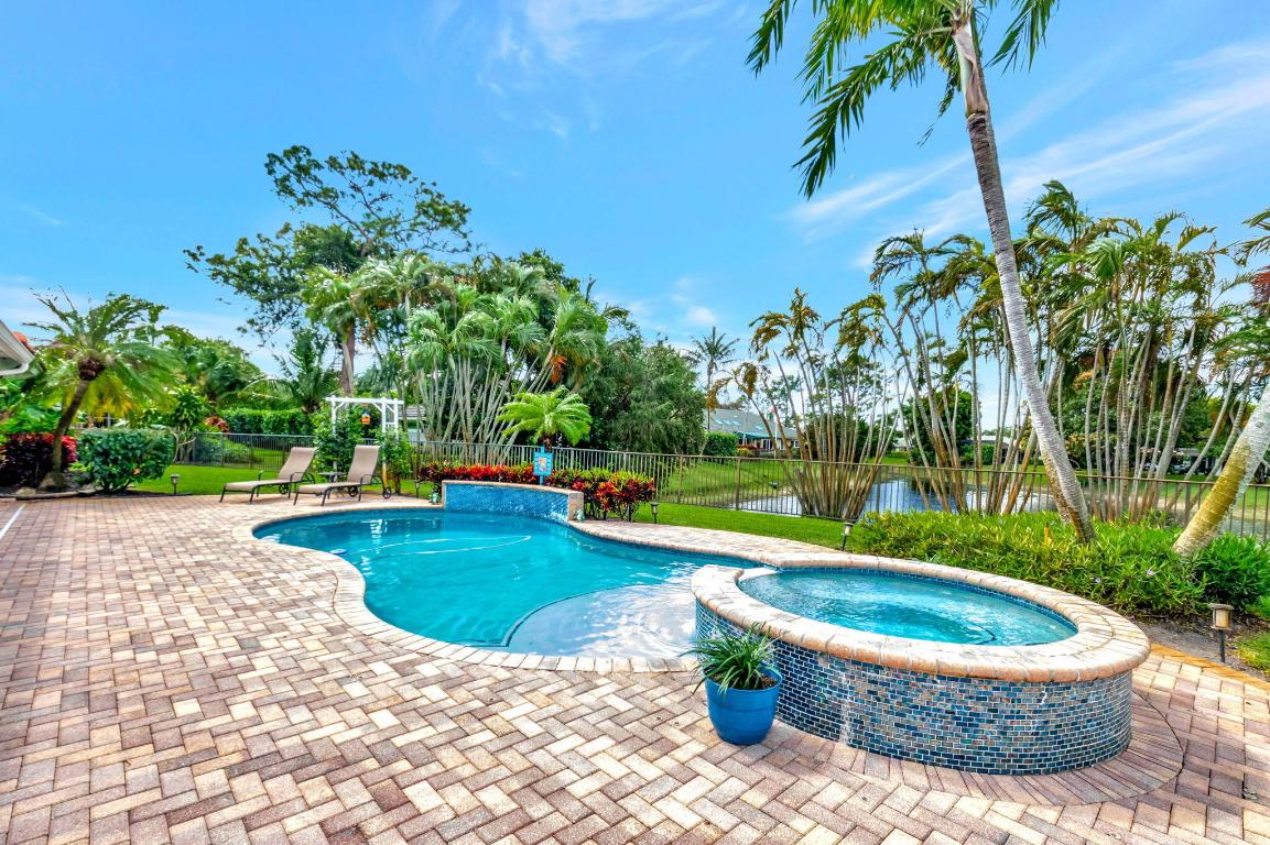 DELRAY DUNES - Residential