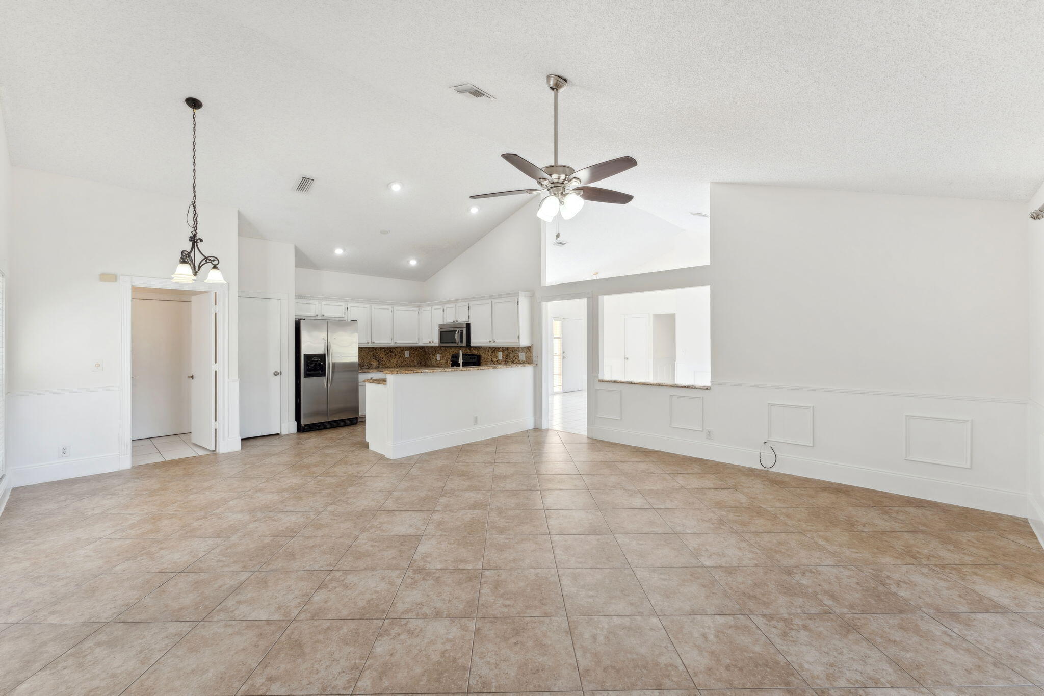 SABAL LAKES PH 1 - Residential Lease