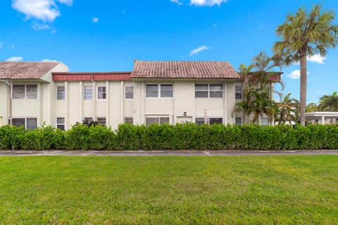 A home in Deerfield Beach