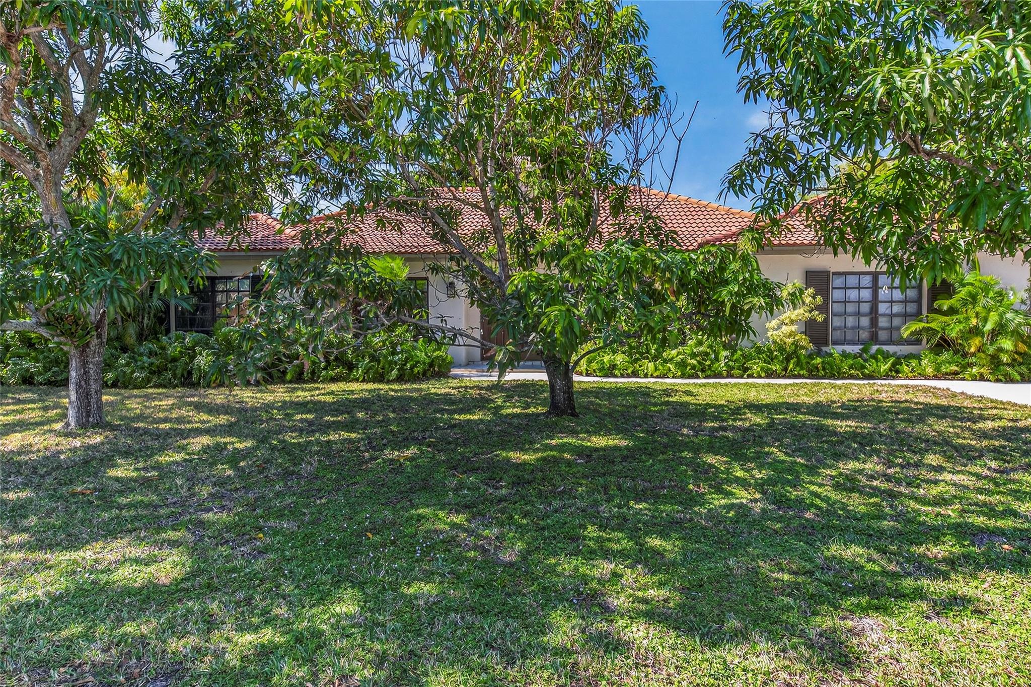 Albert Lakes Garden Unrec - Residential
