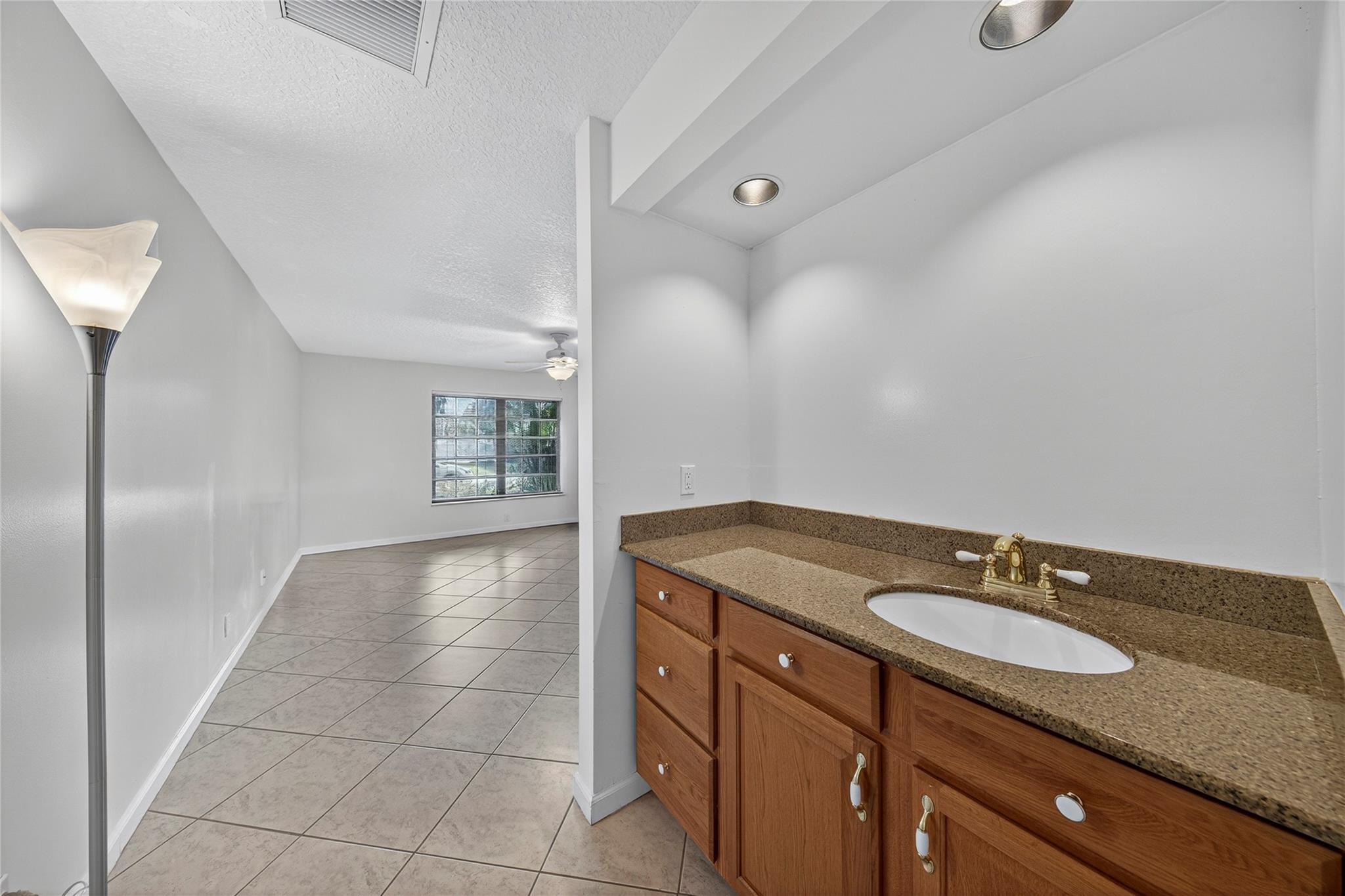 Albert Lakes Garden Unrec - Residential