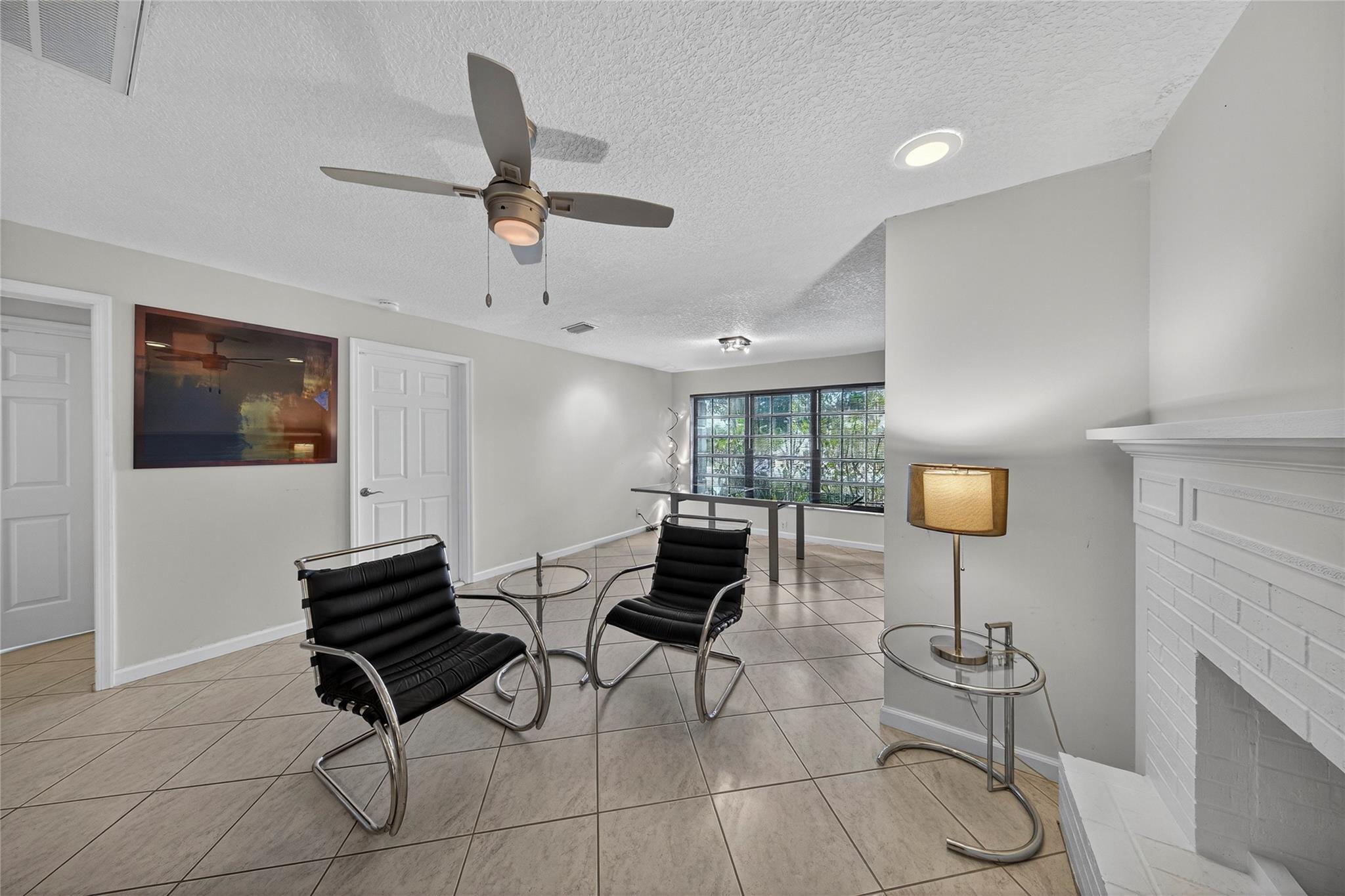 Albert Lakes Garden Unrec - Residential