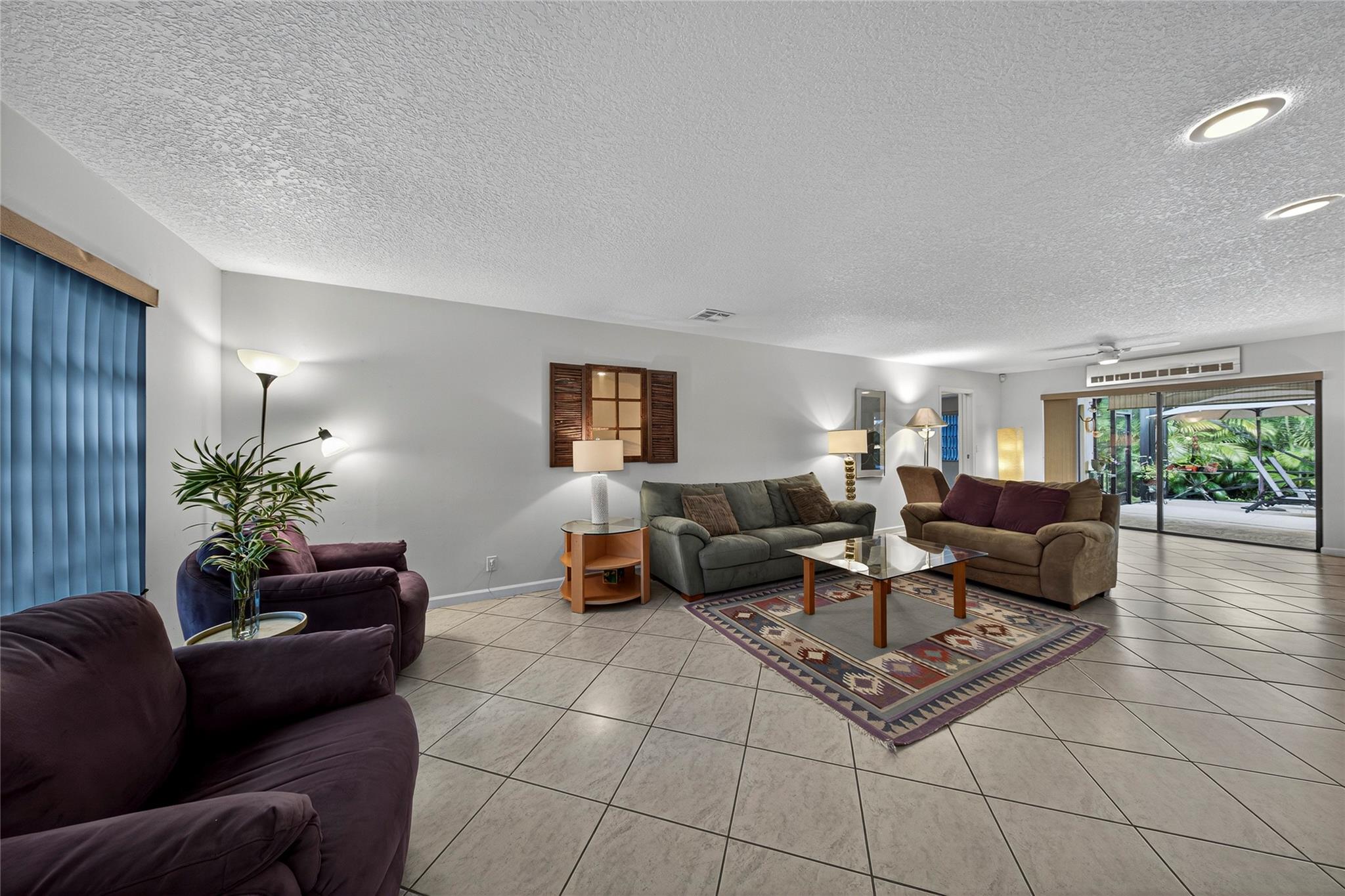 Albert Lakes Garden Unrec - Residential