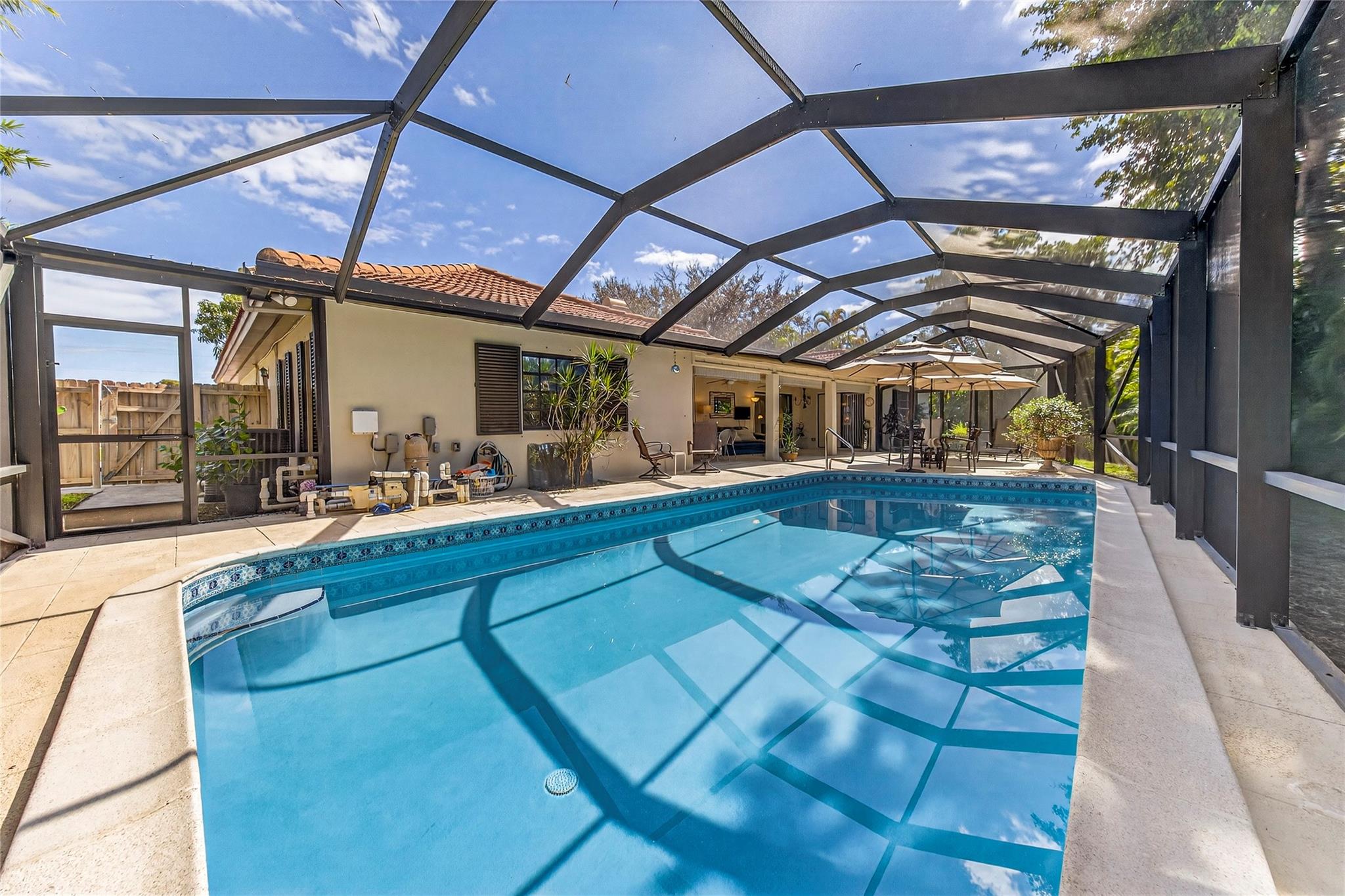 Albert Lakes Garden Unrec - Residential