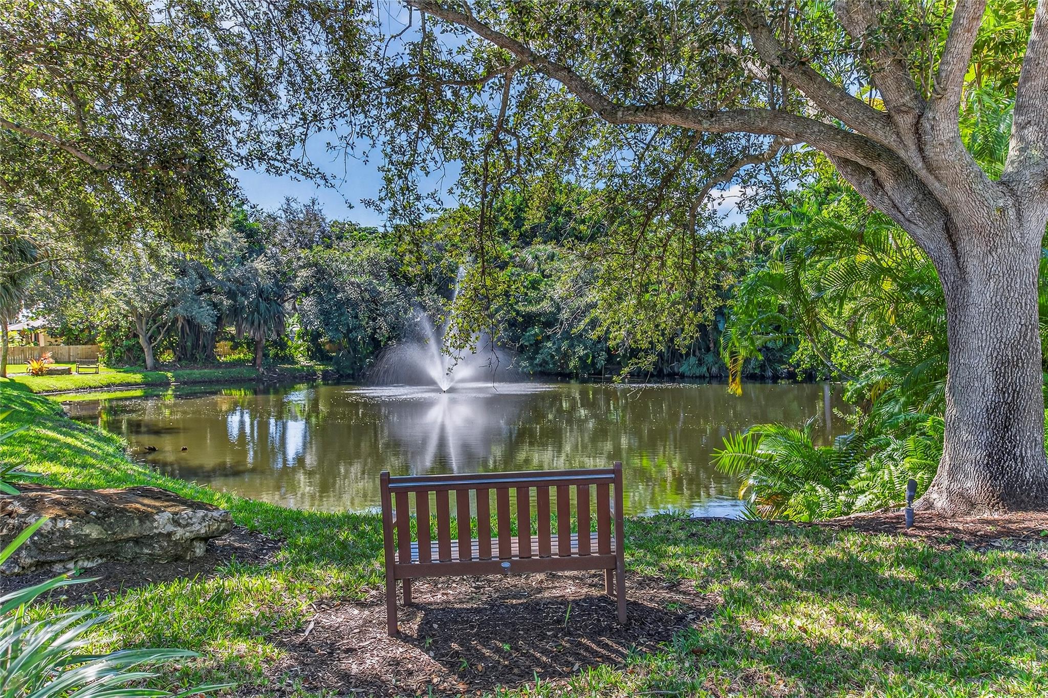 Albert Lakes Garden Unrec - Residential