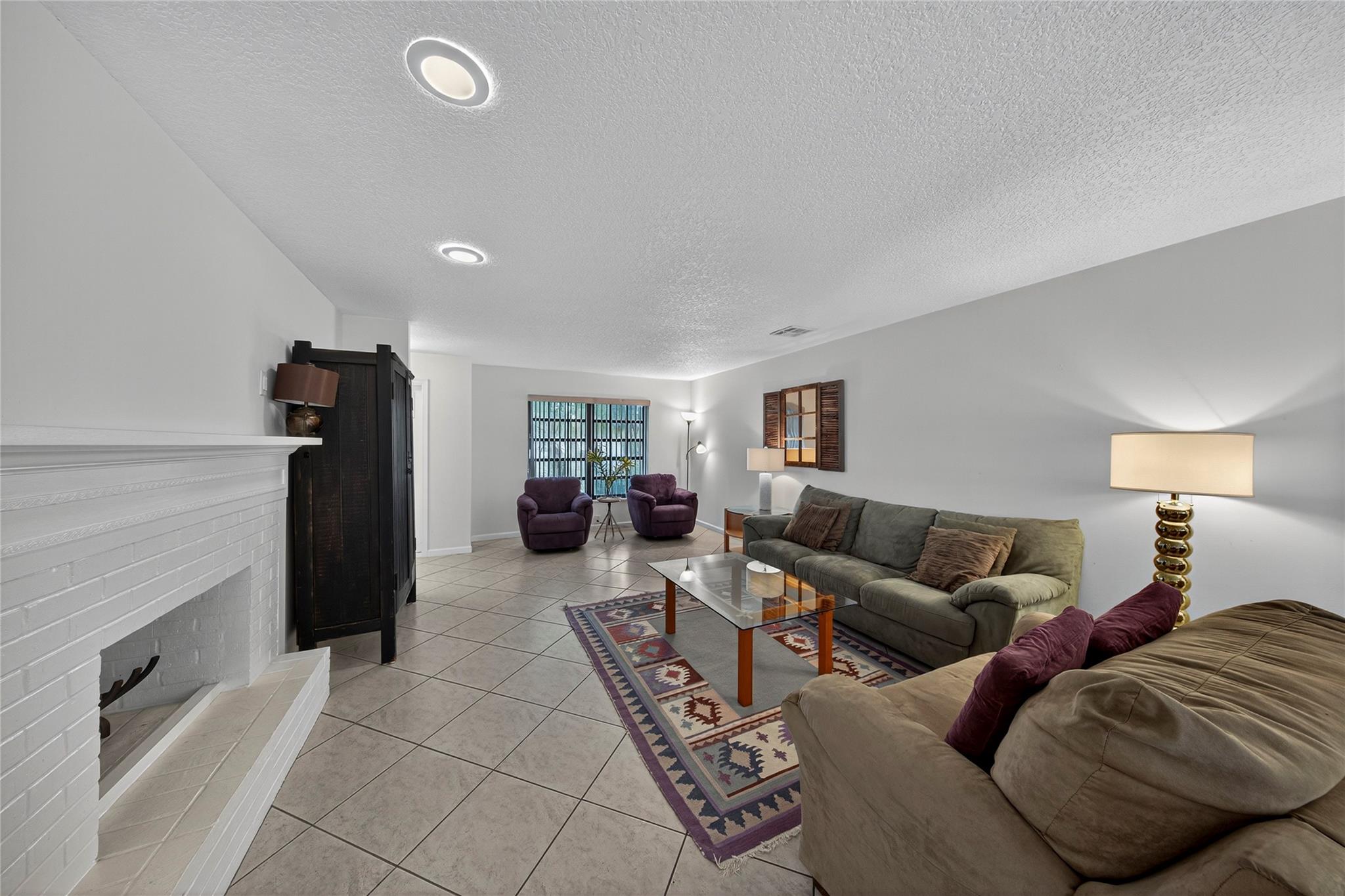 Albert Lakes Garden Unrec - Residential