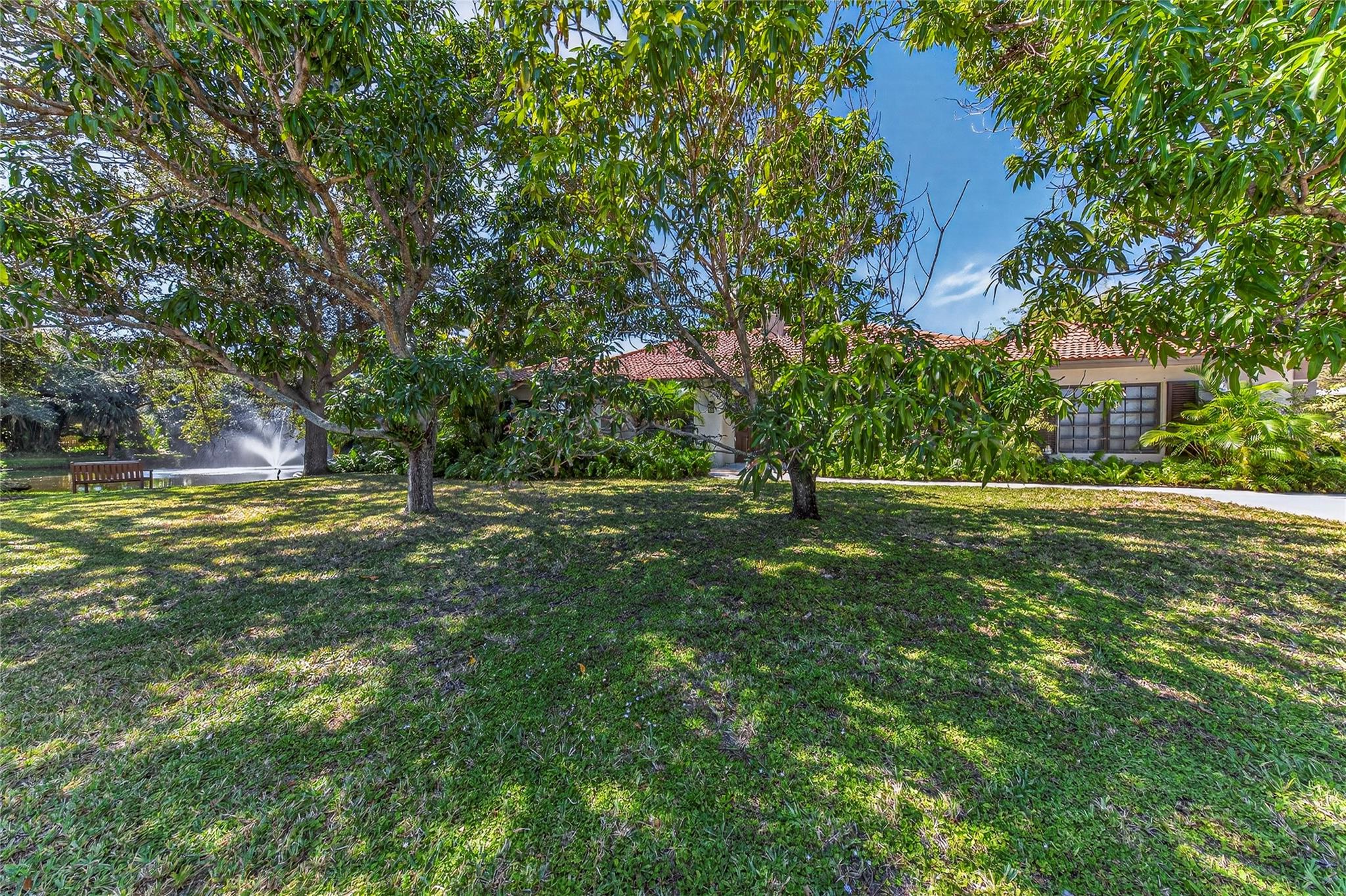 Albert Lakes Garden Unrec - Residential