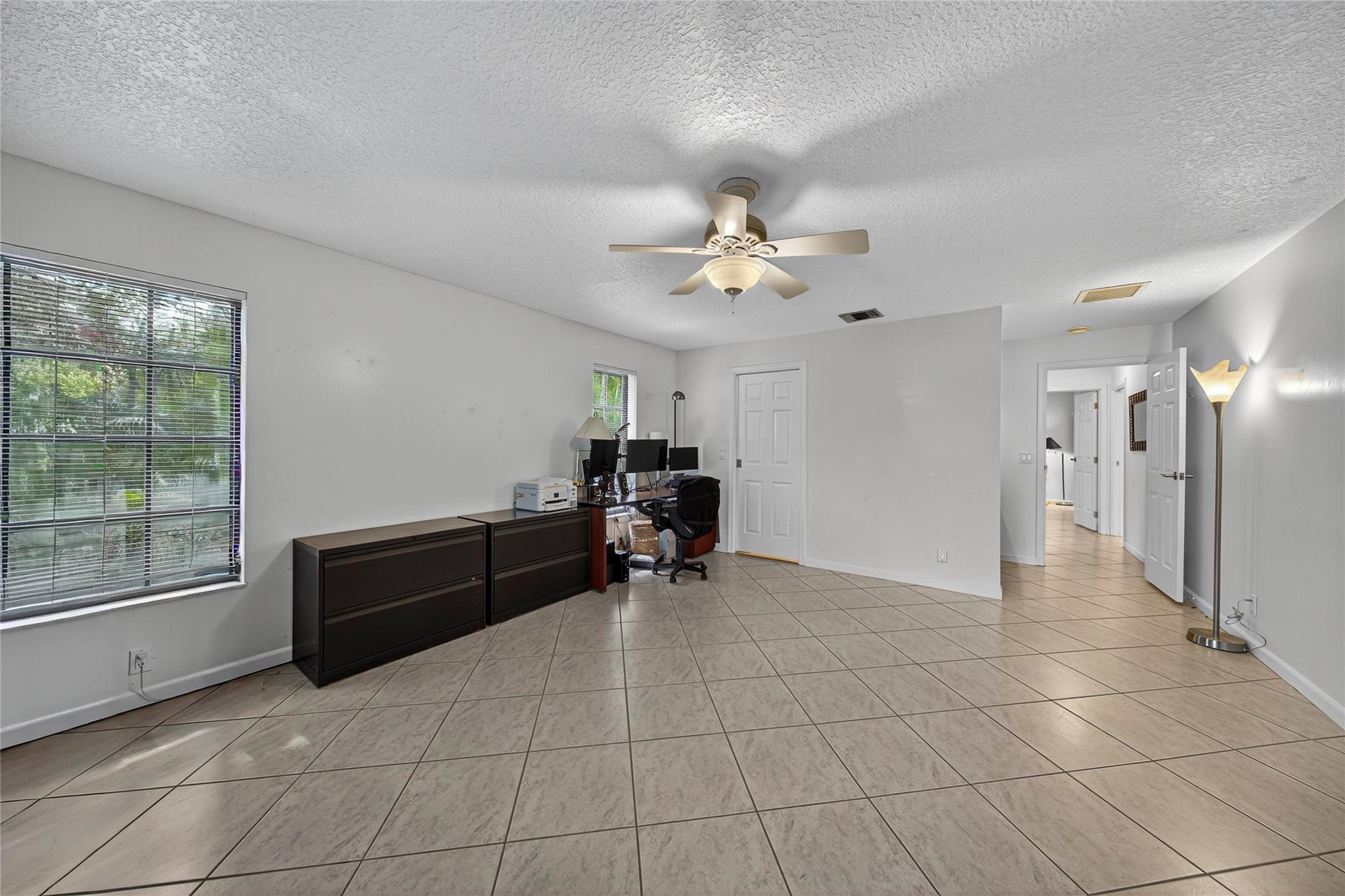 Albert Lakes Garden Unrec - Residential