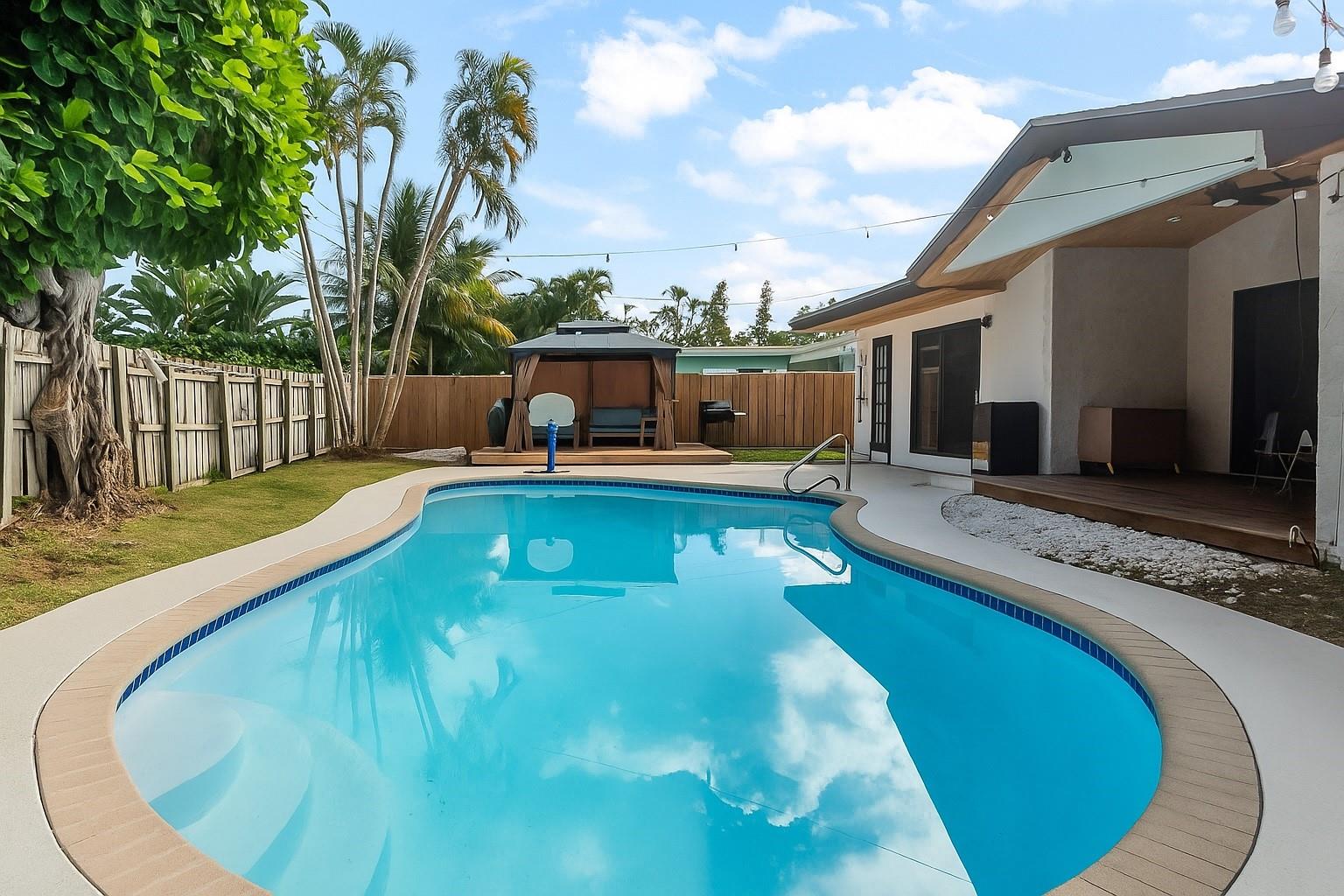 Boca Raton Square Unit 04 - Residential