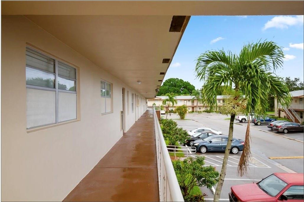 ORIOLE GARDENS - Residential