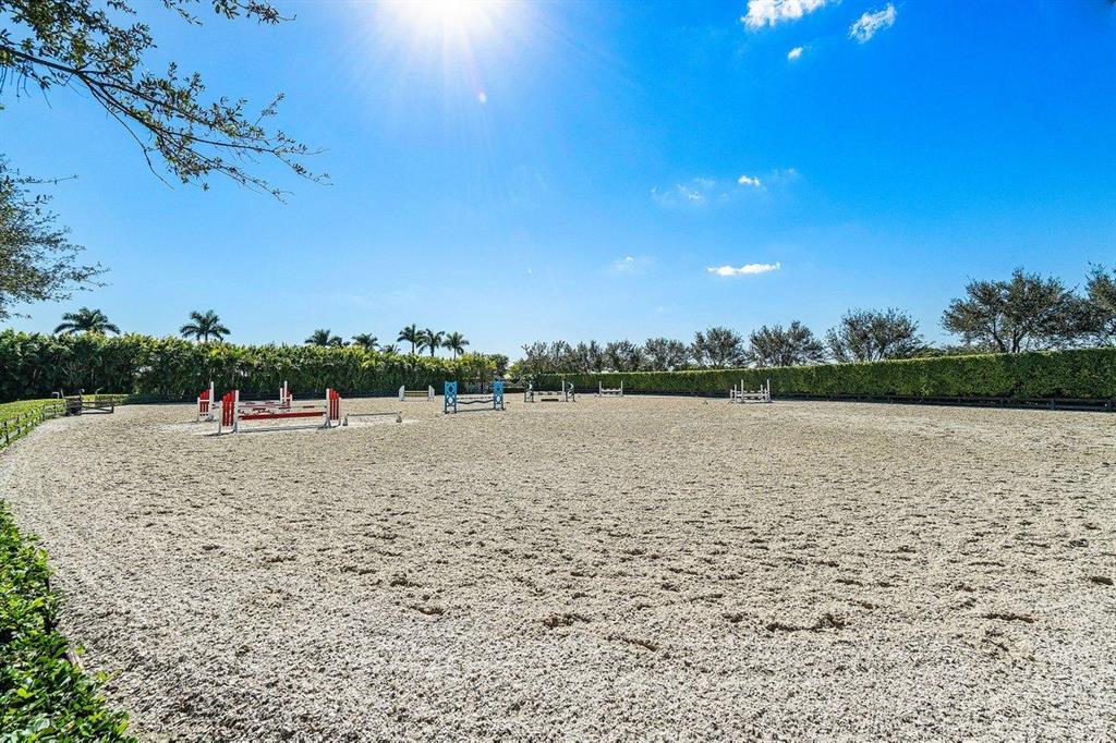 GRAND PRIX FARMS - Residential