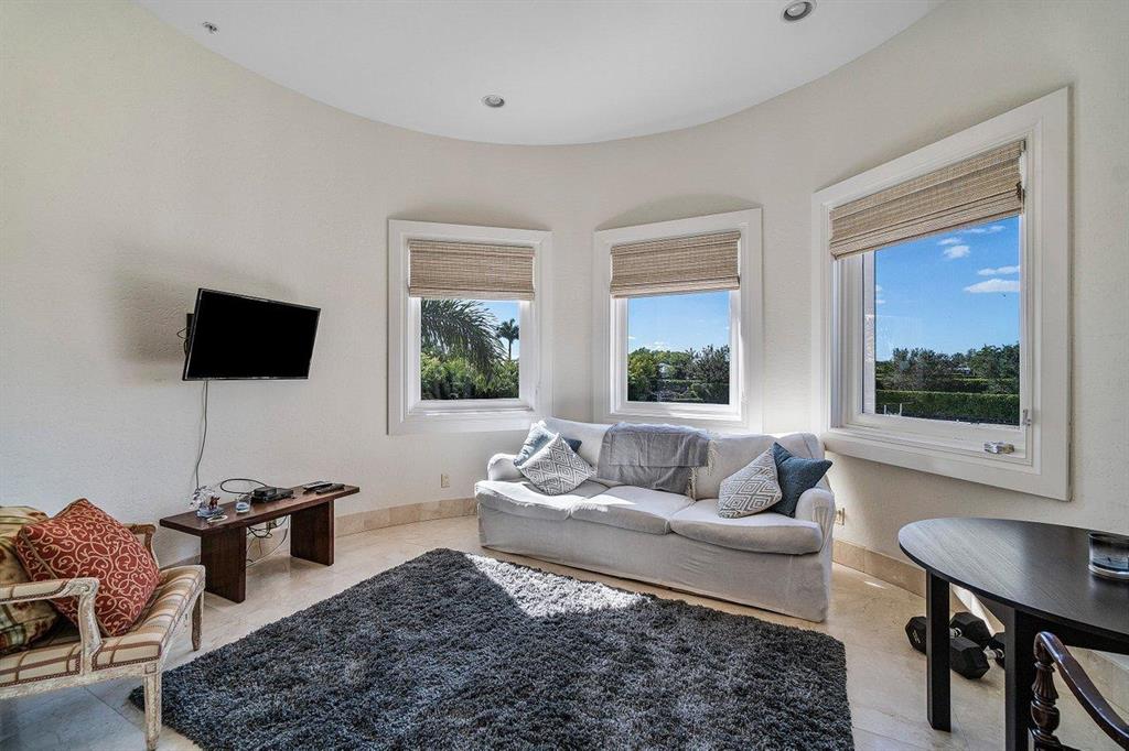 GRAND PRIX FARMS - Residential