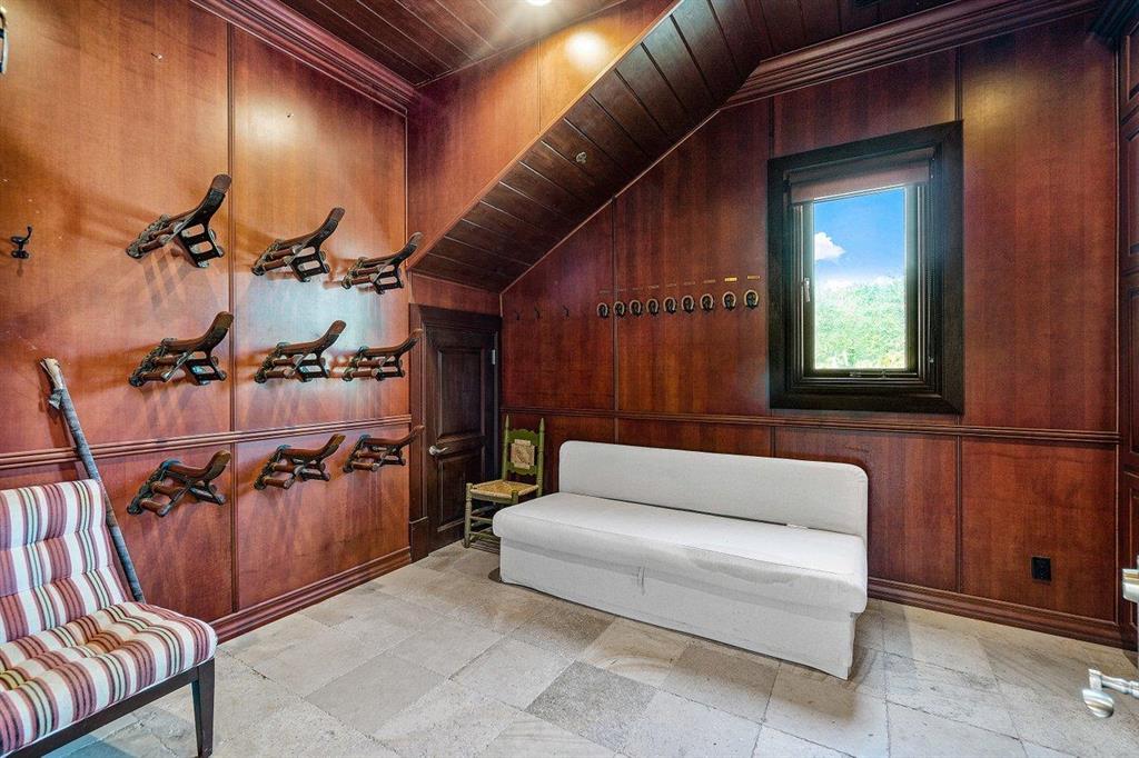 GRAND PRIX FARMS - Residential