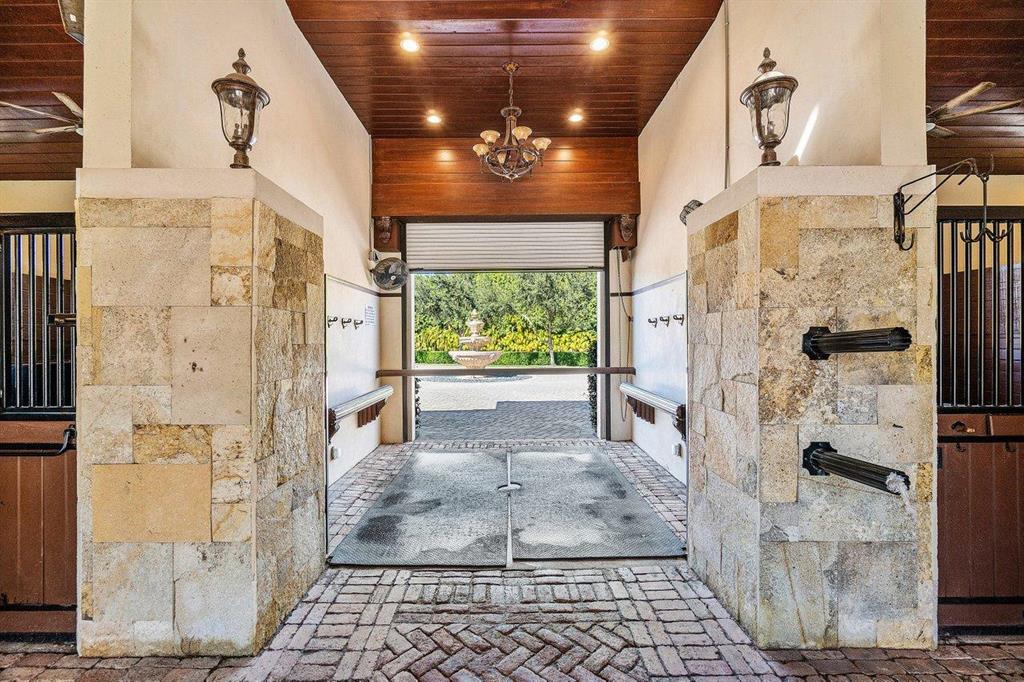 GRAND PRIX FARMS - Residential