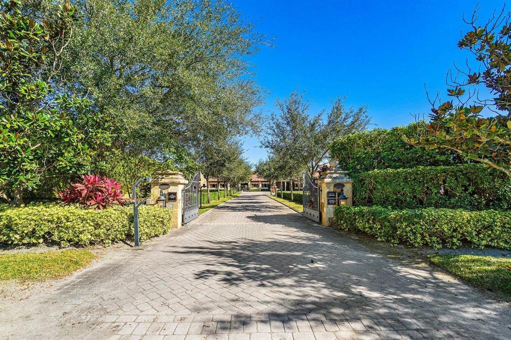 GRAND PRIX FARMS - Residential