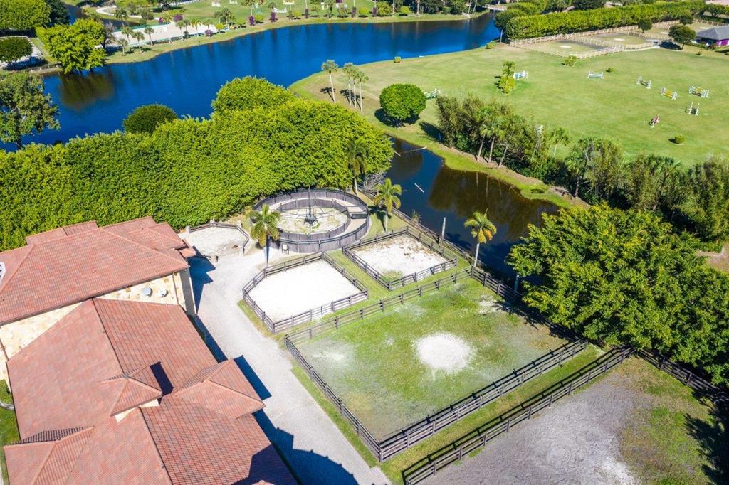 GRAND PRIX FARMS - Residential