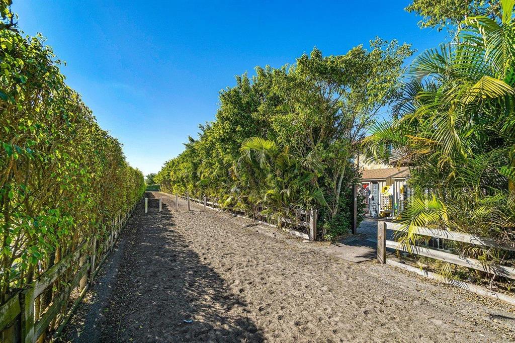 GRAND PRIX FARMS - Residential