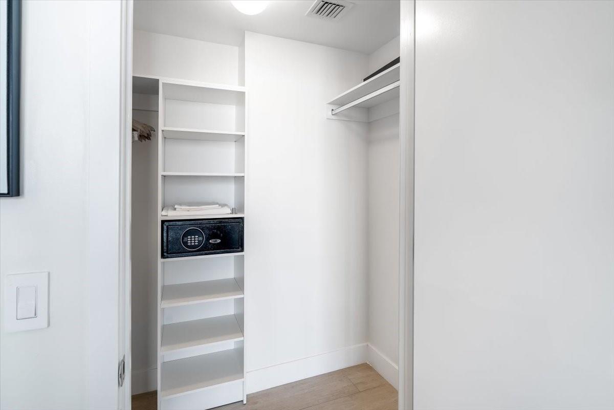 Hyde Beach House - Residential