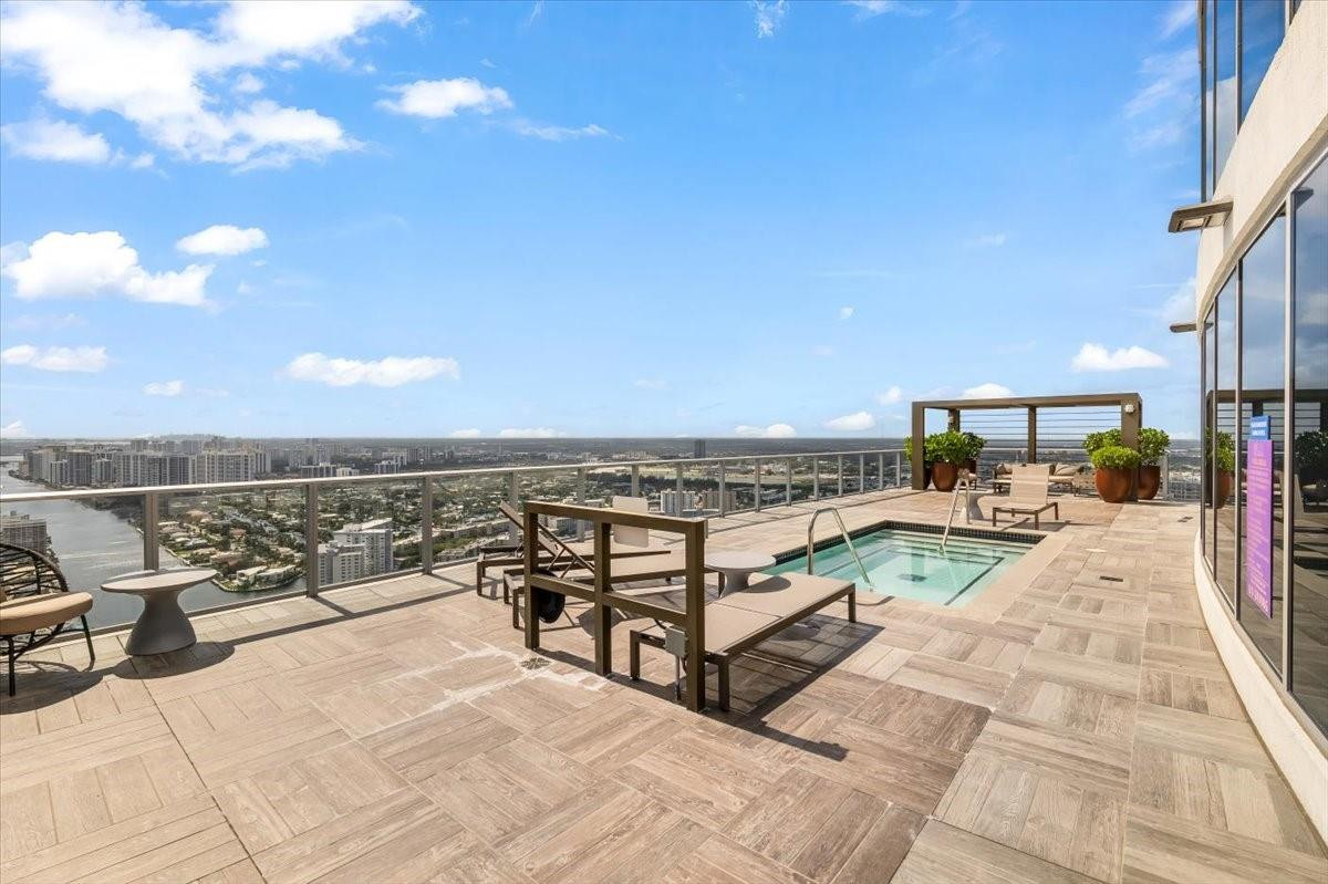 Hyde Beach House - Residential