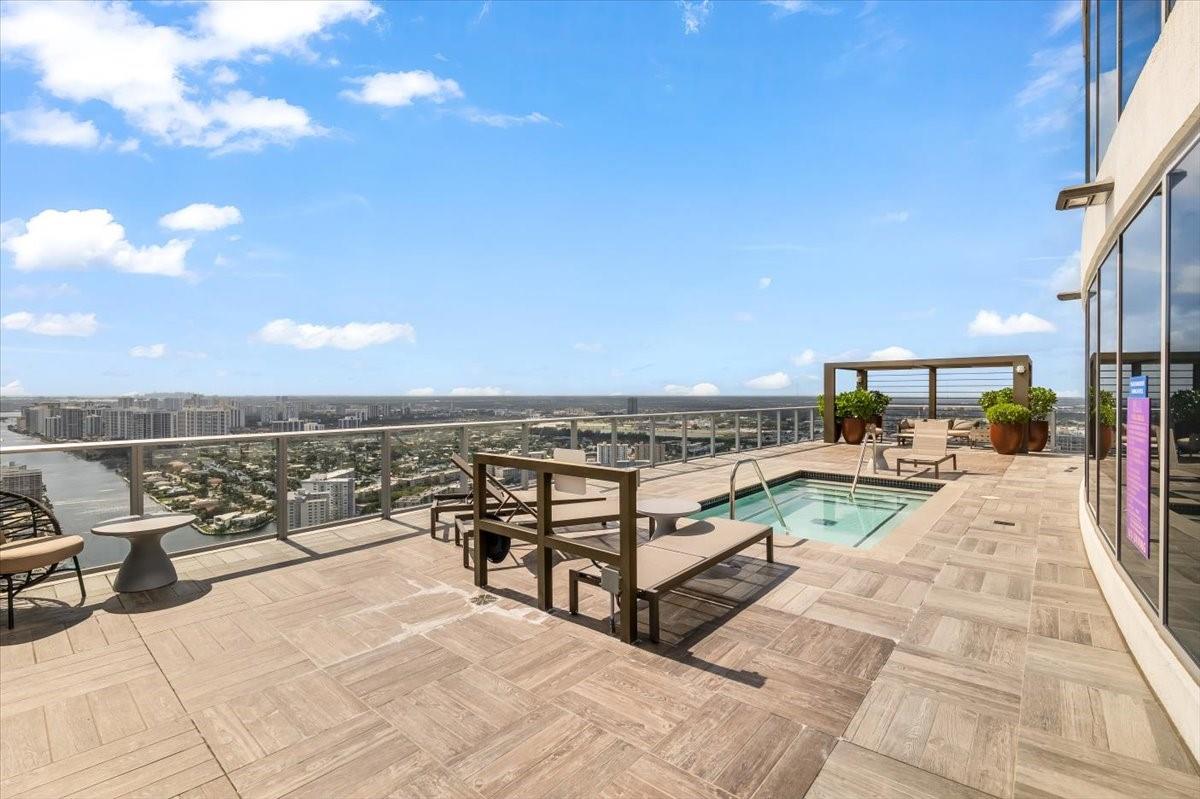 Hyde Beach House - Residential