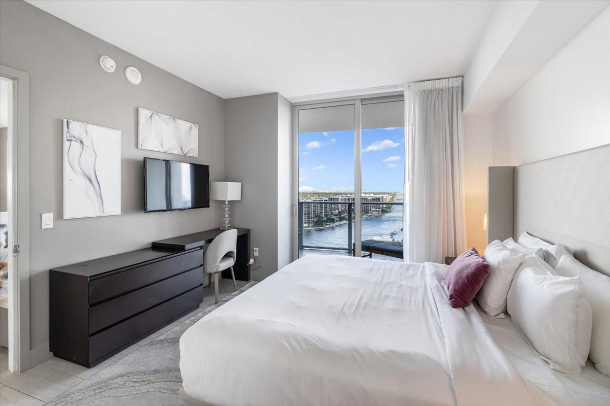 Hyde Beach House - Residential