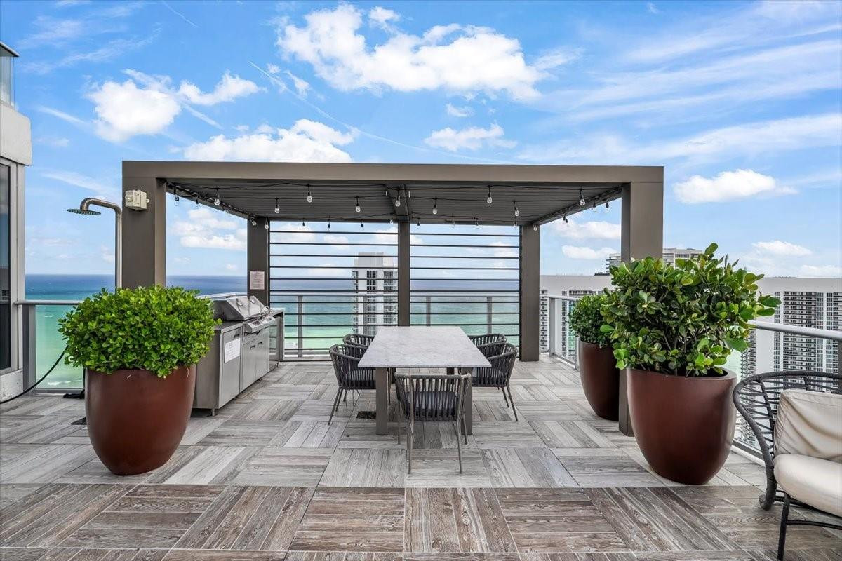 Hyde Beach House - Residential