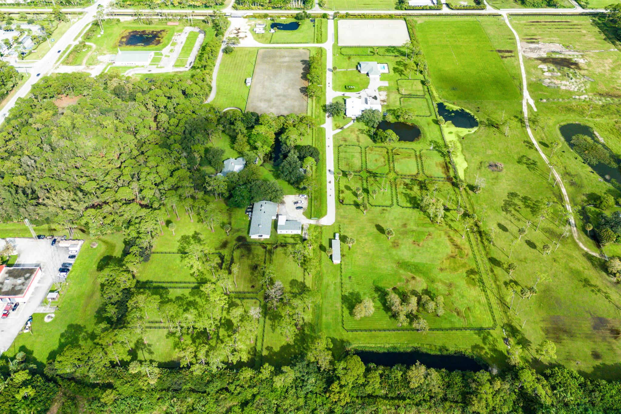 LOXAHATCHEE GROVES - Residential Lease
