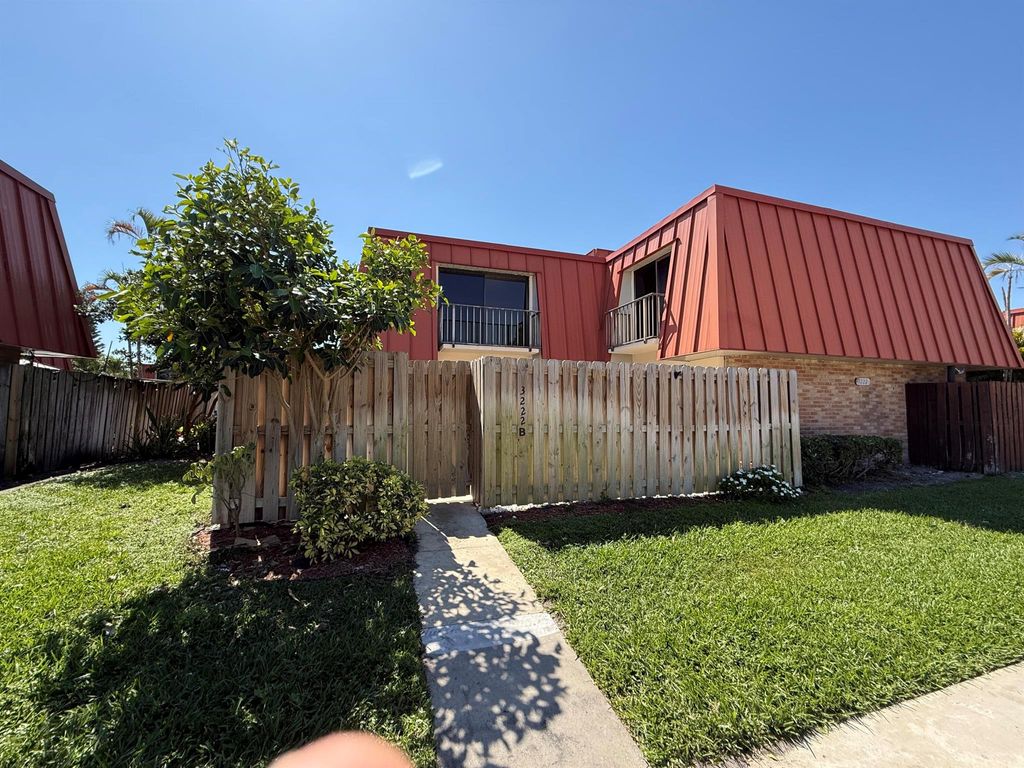 Photo of 3222 N Meridian Way N #B, Palm Beach Gardens, FL 33410 (MLS # R11069296)