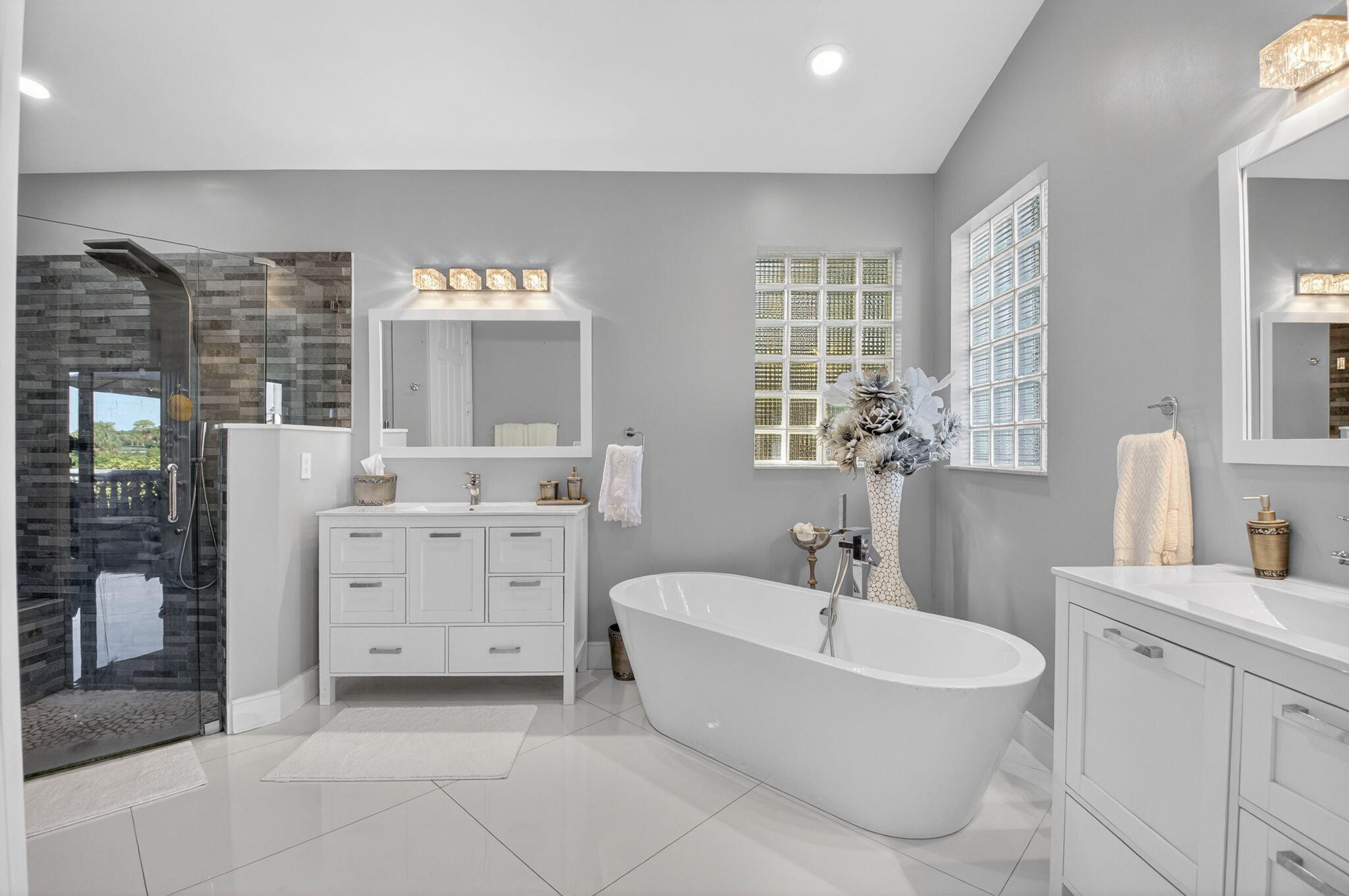 The Hamlet at Seagate Golf - Residential