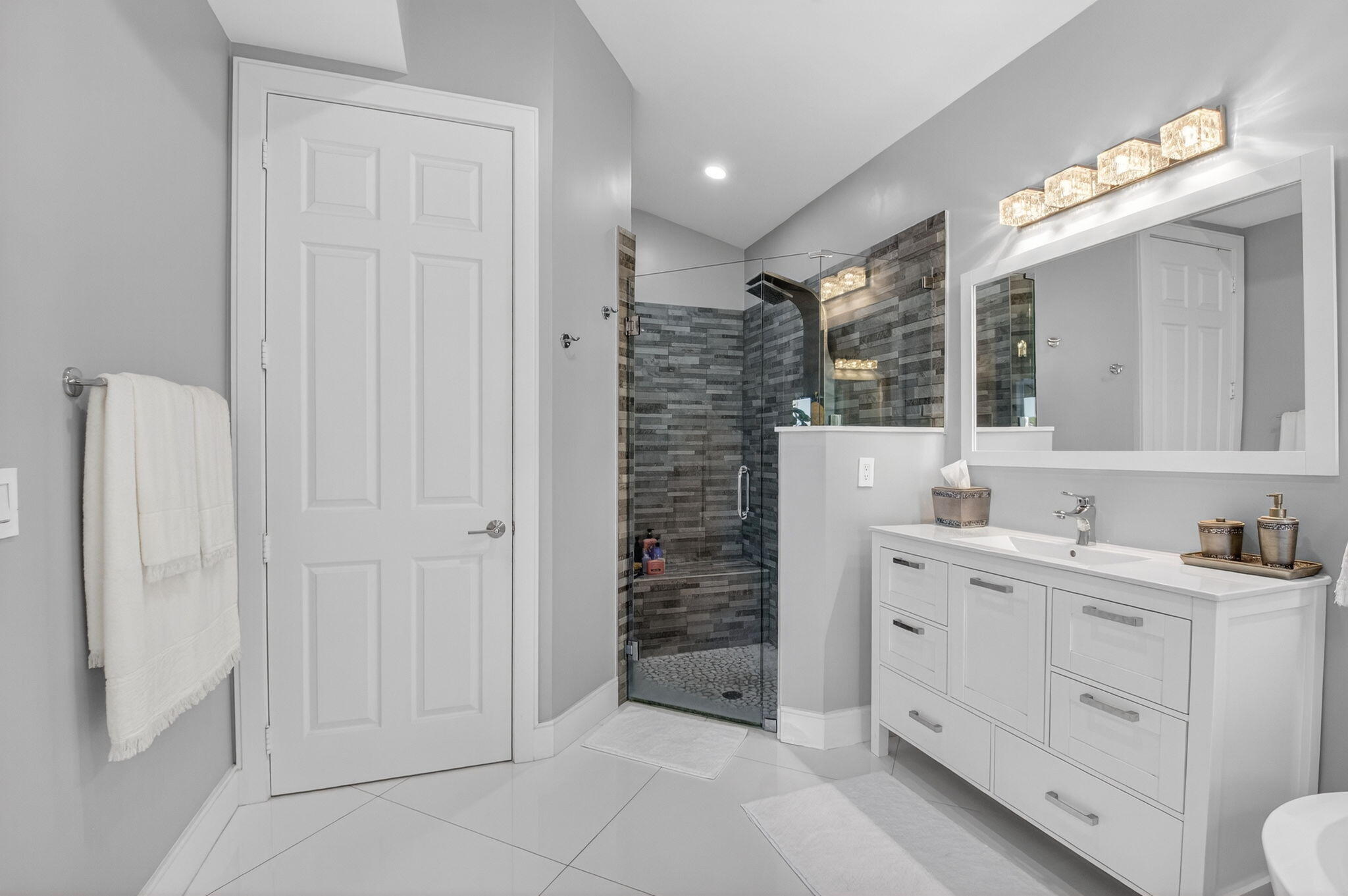 The Hamlet at Seagate Golf - Residential