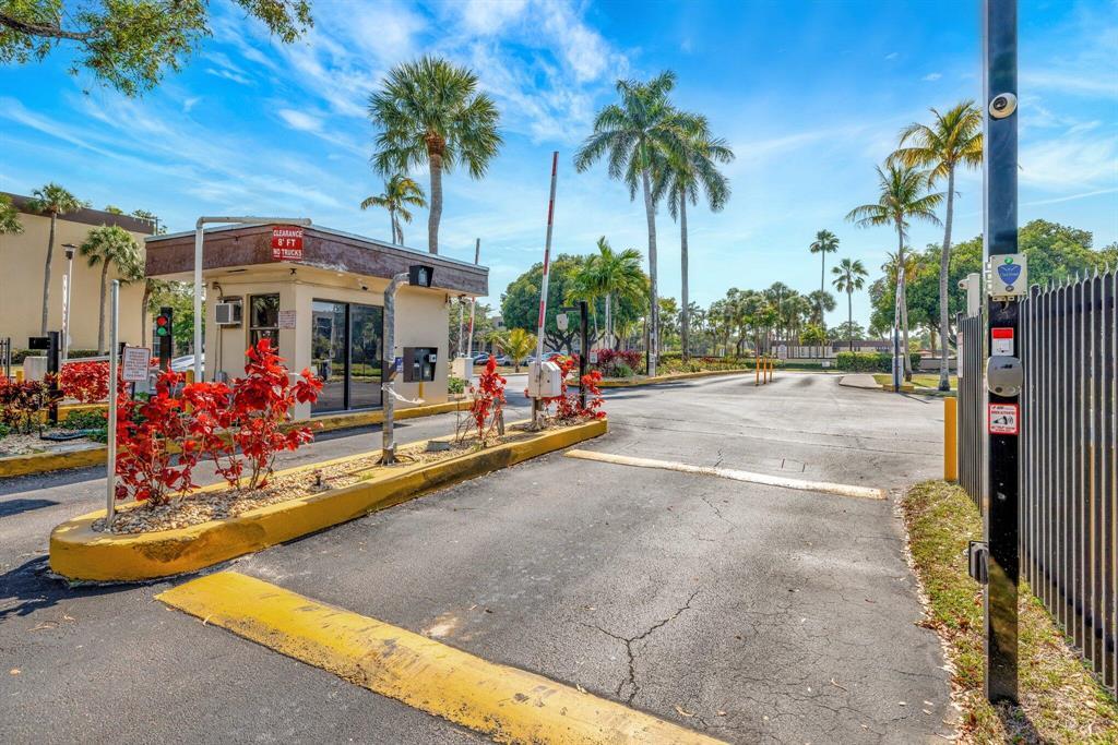 CYPRESS CHASE NORTH NO 2 CONDO - Residential