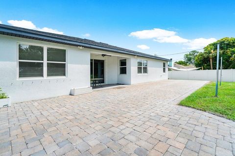 A home in Port St Lucie