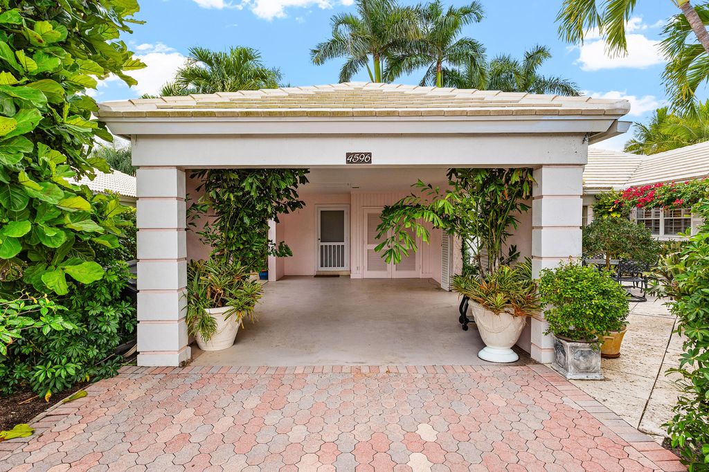 Photo of 4596 Sanderling Circle W, Boynton Beach, FL 33436 (MLS # R11164452)