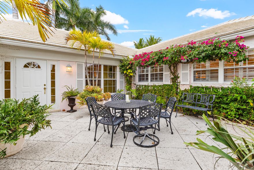 Darling ''Sanderling'' section villa overlooking the golf course. 3 bedrooms 3 full baths in Quail Ridge CC, where membership is mandatory (see website for details) 
One car carport &  very charming courtyard. This villa has vaulted ceiling in the main living room & the Florida room overlooks the golf course.  Every bedroom has a bathroom ensuite.  With over 600 acres of lush and beautifully landscaped grounds in the heart of Palm Beach County, Florida, the Quail Ridge experience offers something for everyone. Enjoy an unsurpassed way of life within the private, gated community offering, 2 championship golf courses, a reimagined Racquet Sports Center boasting 16 Har-Tru Tennis Courts & 6-Court Pickleball facility, Spa & Fitness Center, community pools. Live the quintessential CC lifestyle