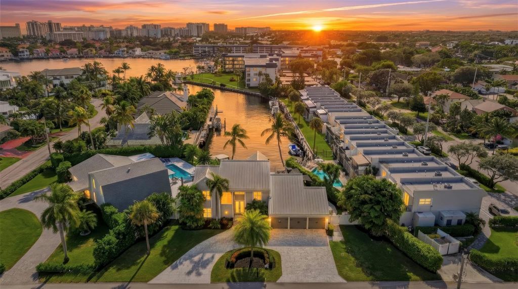 Photo of 910 Jasmine Drive, Delray Beach, FL 33483 (MLS # F10554823)