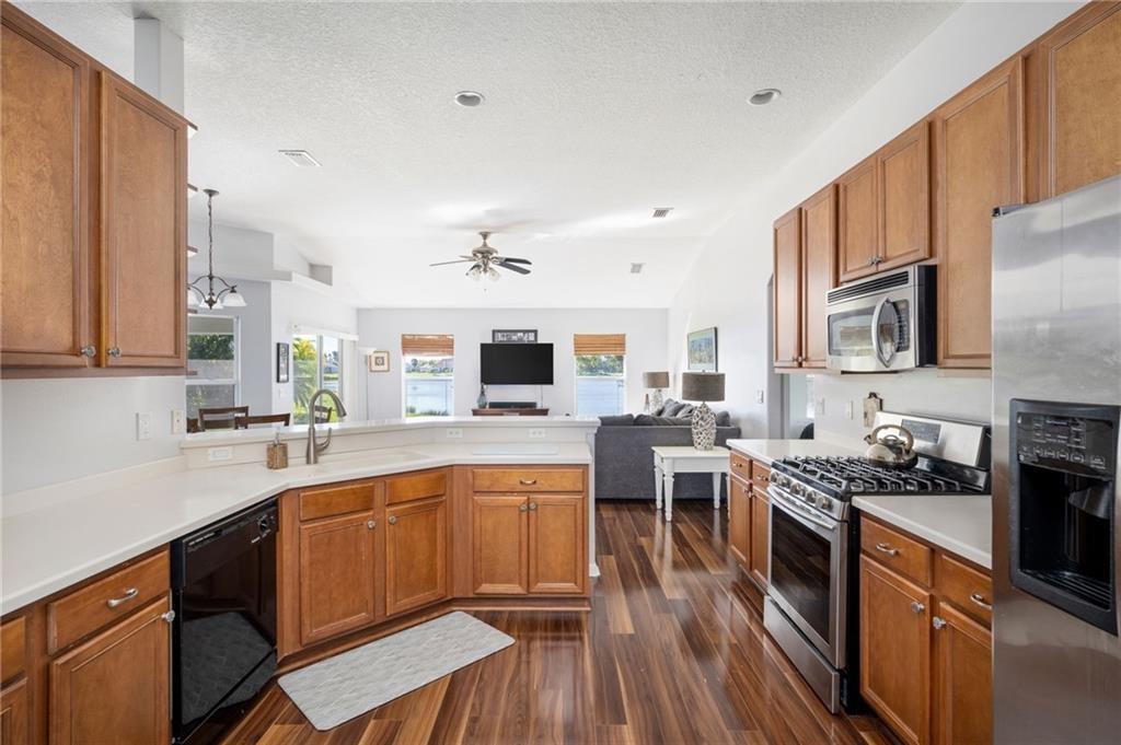 South Lakes Sub - Residential Lease