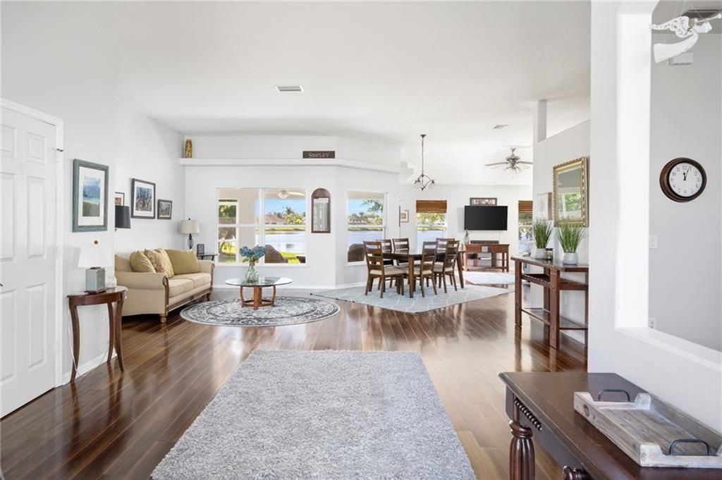 Photo of 935 Southlakes Way, Vero Beach, FL 32968 (MLS # F10531596)