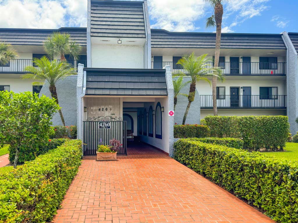 Photo of 4260 Deste Court #205, Lake Worth, FL 33467 (MLS # B26039735)