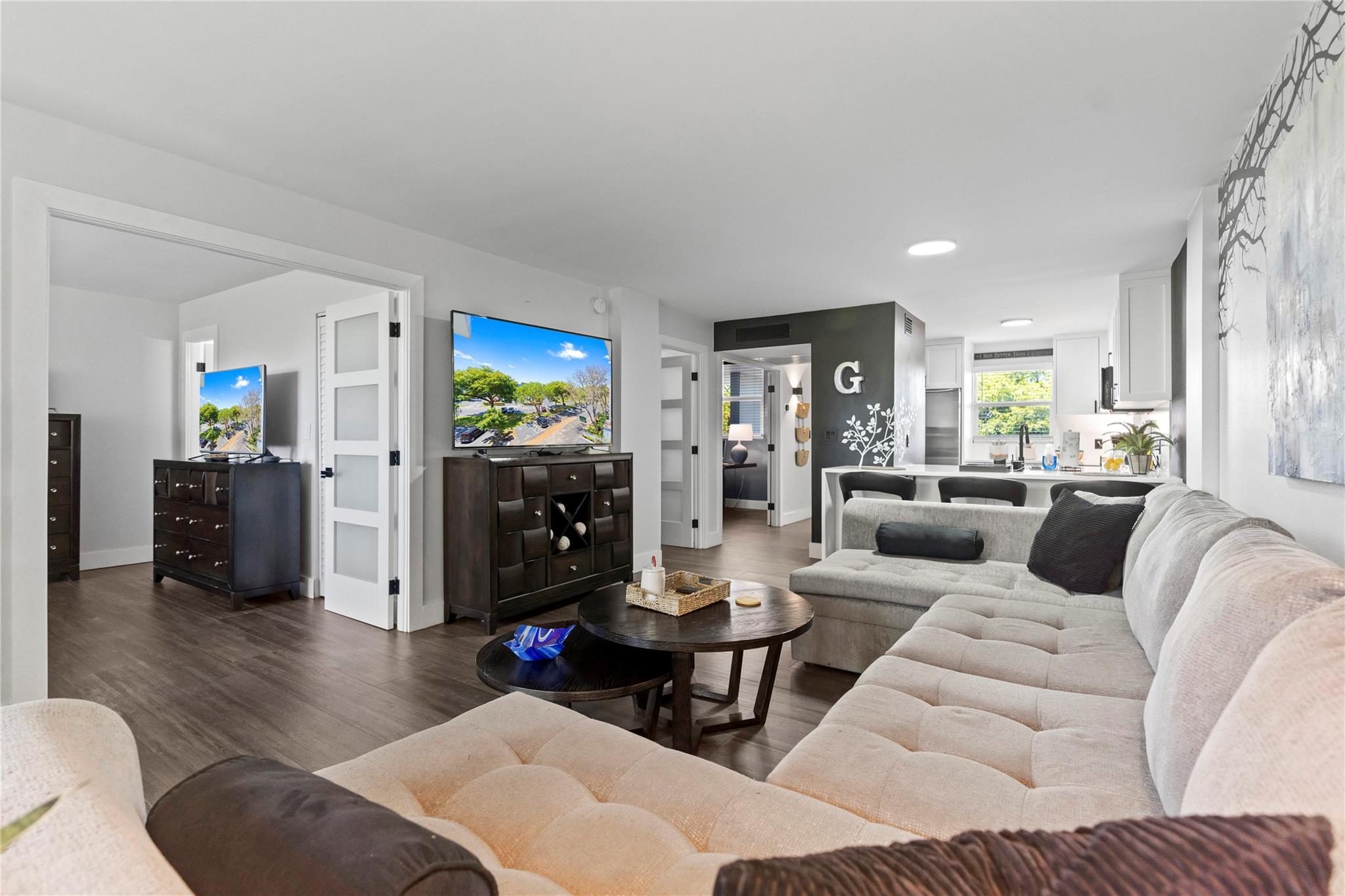 104 Royal Park Dr 4H