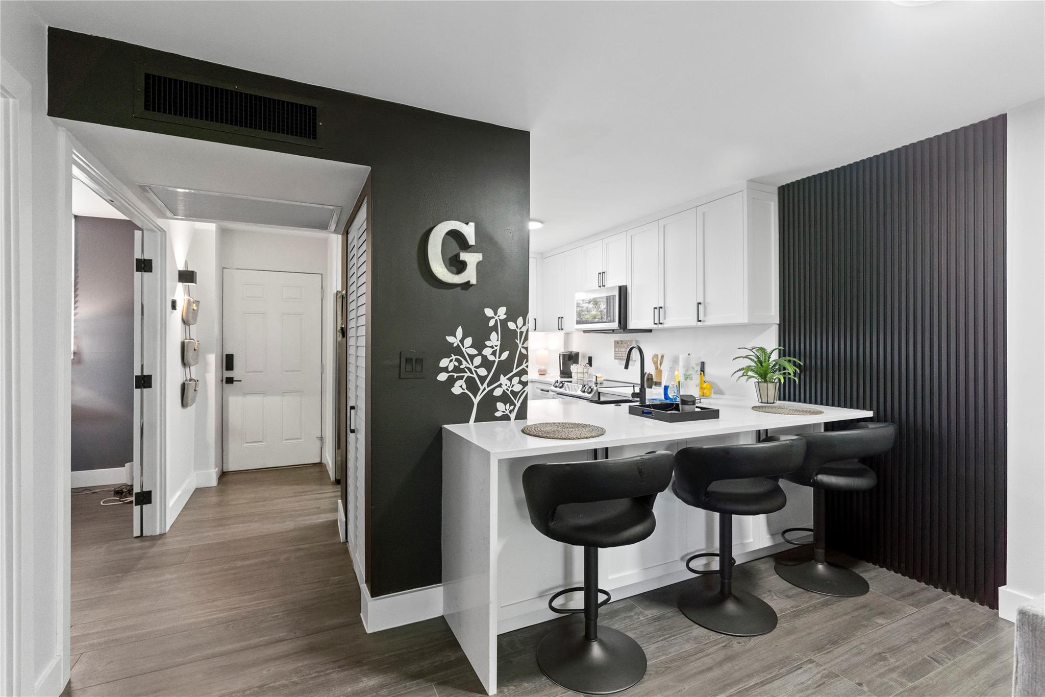 104 Royal Park Dr 4H