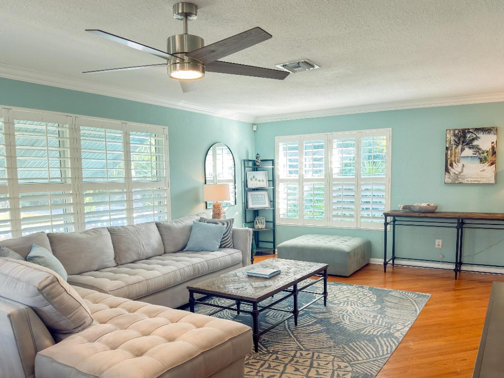 LAKE WORTH TOWN OF - Residential Lease