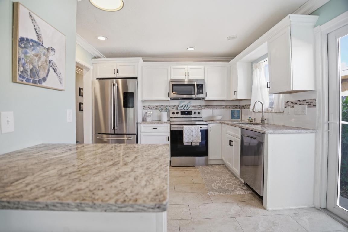 LAKE WORTH TOWN OF - Residential Lease