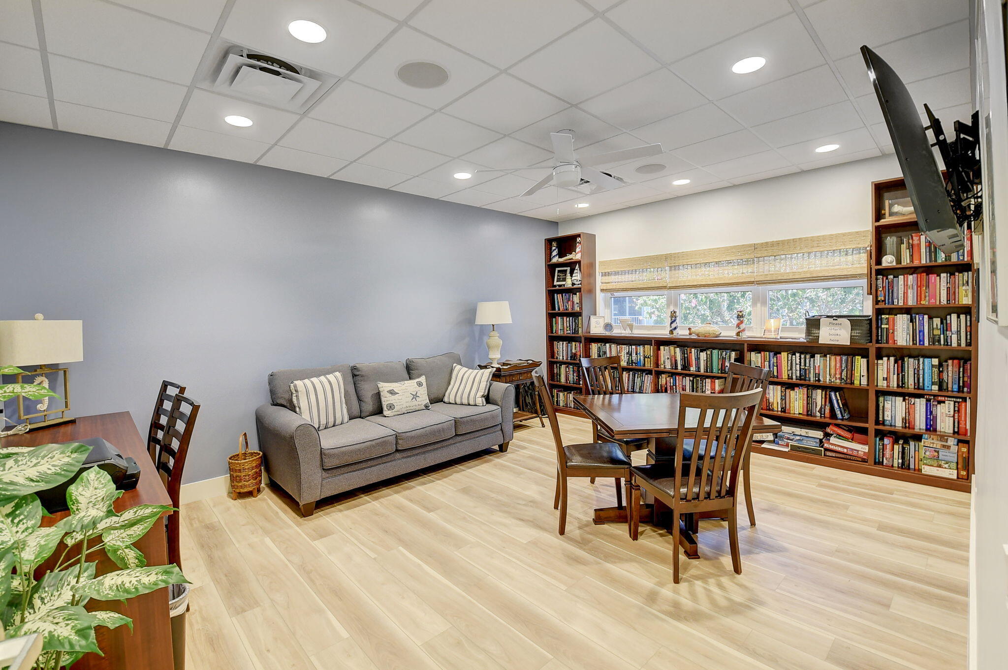 TROPIC BAY CONDO - Residential